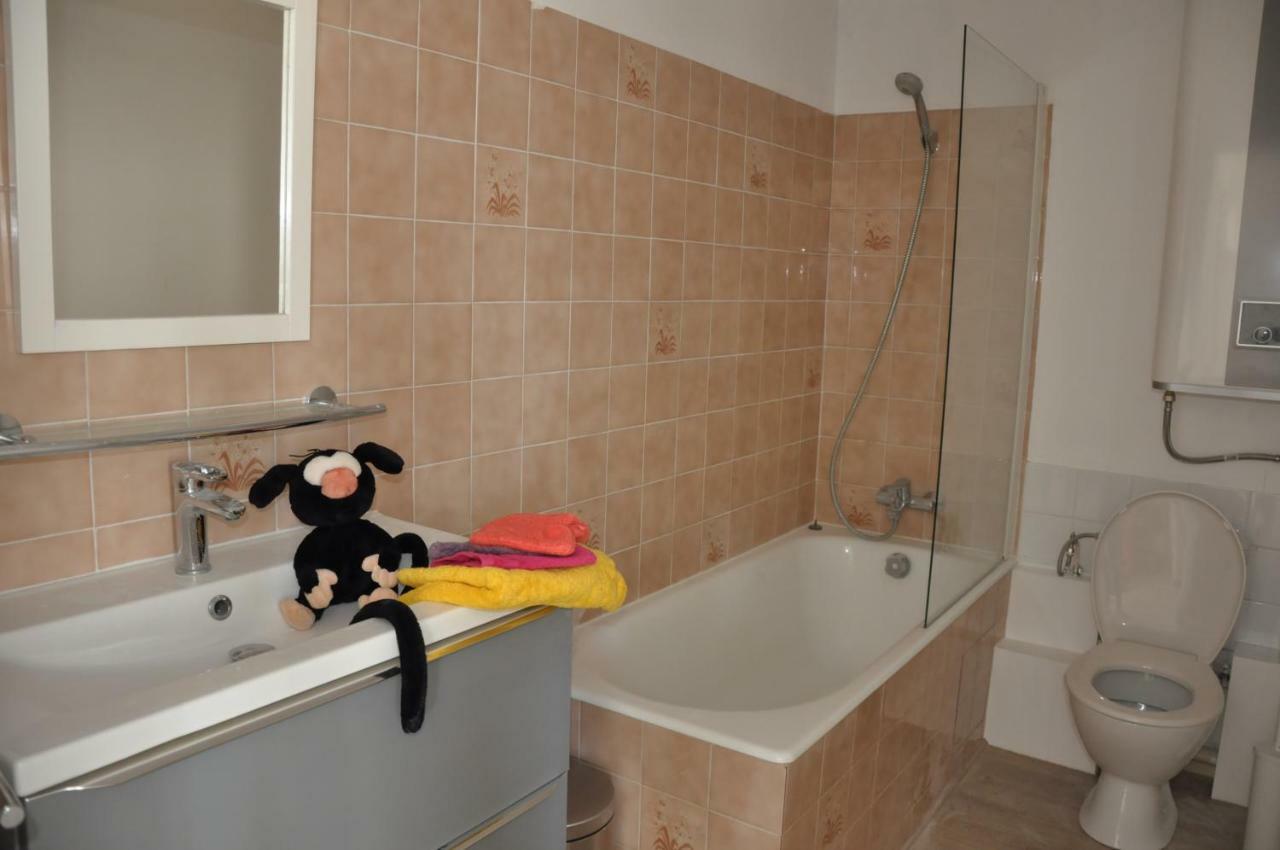 Braveo Lambiliz Apartment Брест Екстериор снимка
